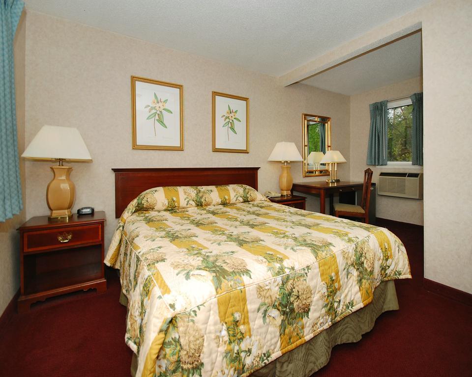 Rodeway Inn Dillsburg Exterior photo