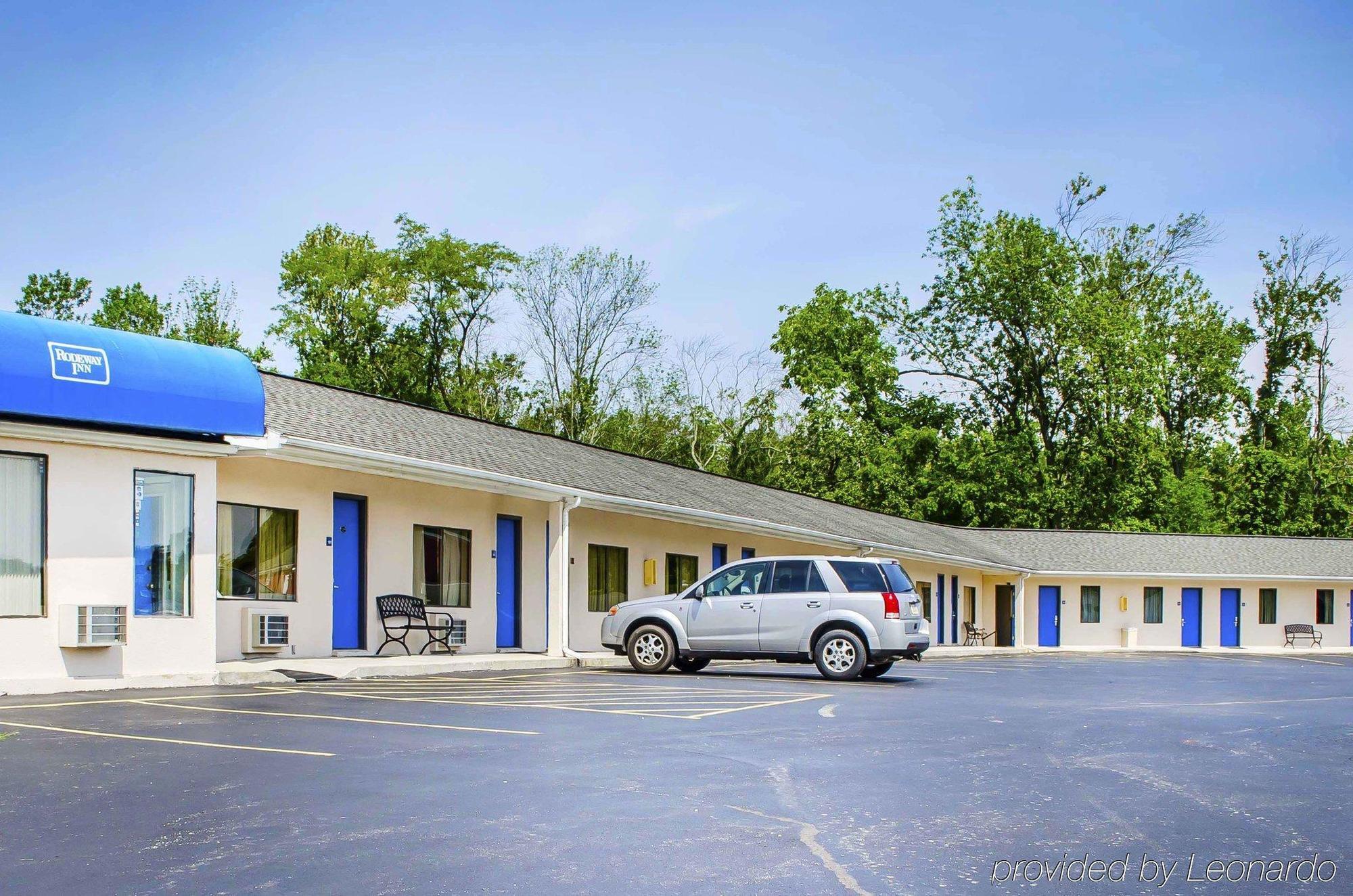 Rodeway Inn Dillsburg Exterior photo